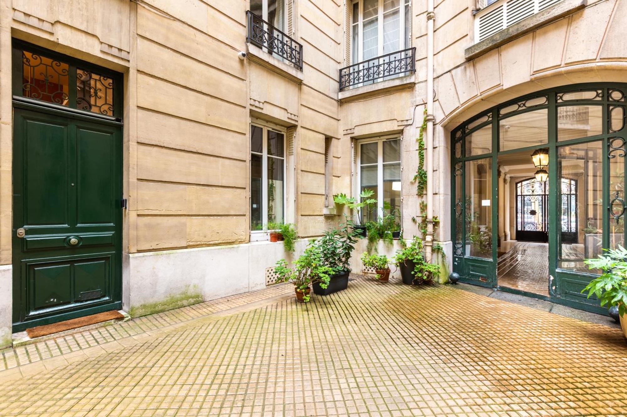 Apartment Studio Bourdonnais Paris